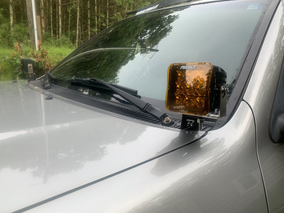 Soportes de luz de zanja Toyota Tundra de primera generación de Rago Fabrication